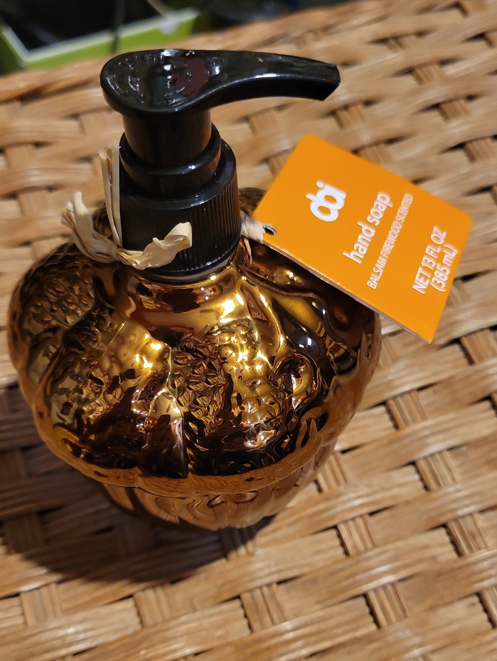 hand soap - Gold Acorn Hand Soap by (Hand & Body)